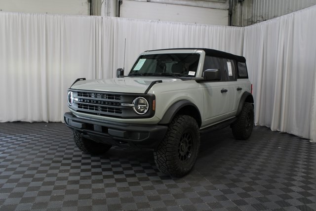 2023 Ford Bronco Base photo 22