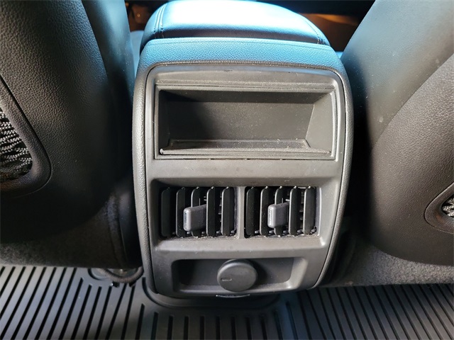 2013 Cadillac SRX Base photo 11