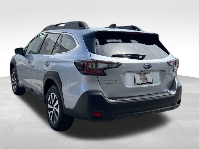 2025 Subaru Outback Premium photo 3