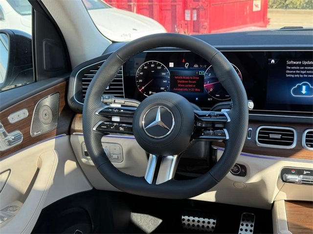 2026 Mercedes Benz GLS 450 4MATIC photo 8