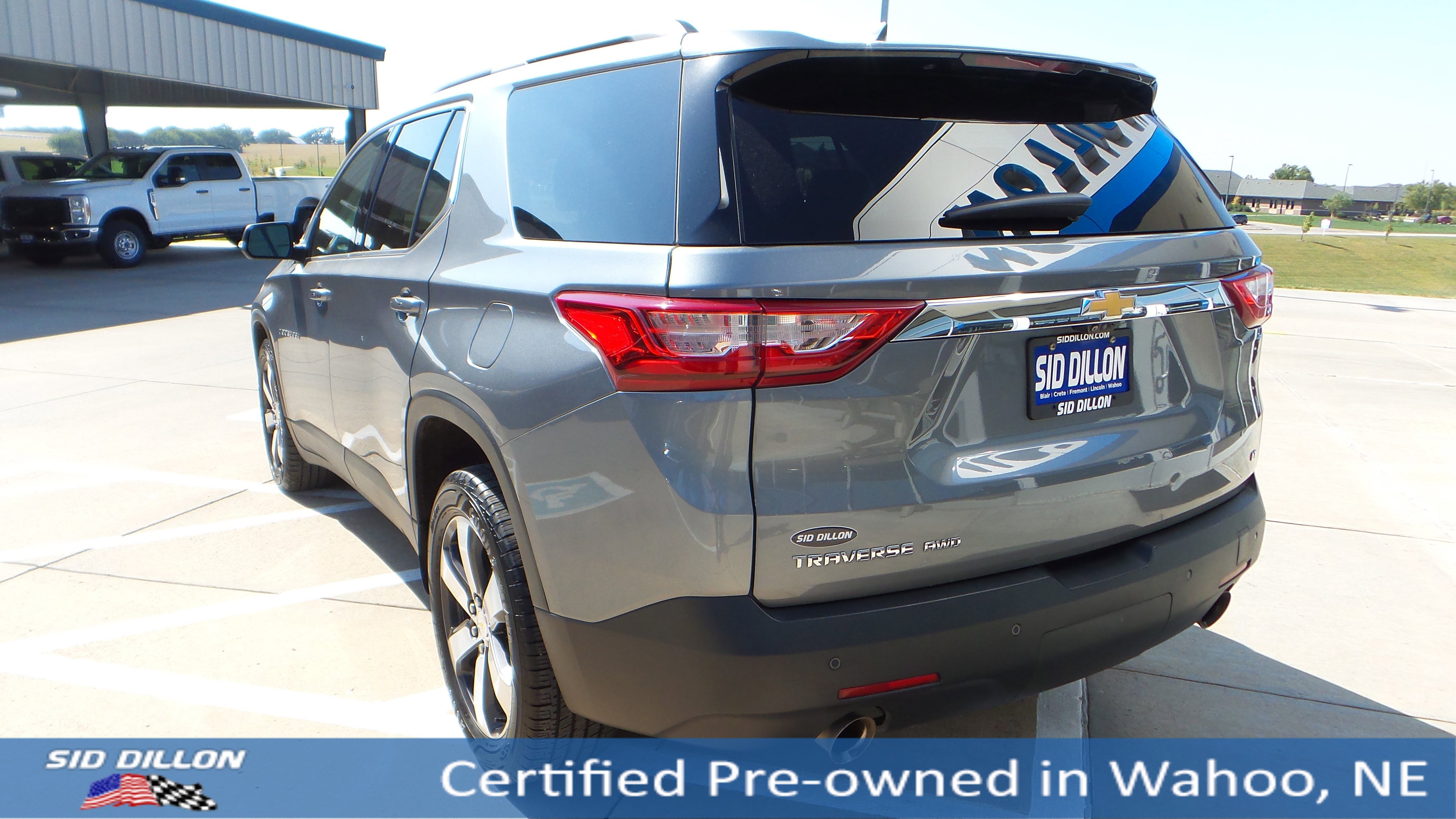 2021 Chevrolet Traverse Leather photo 3