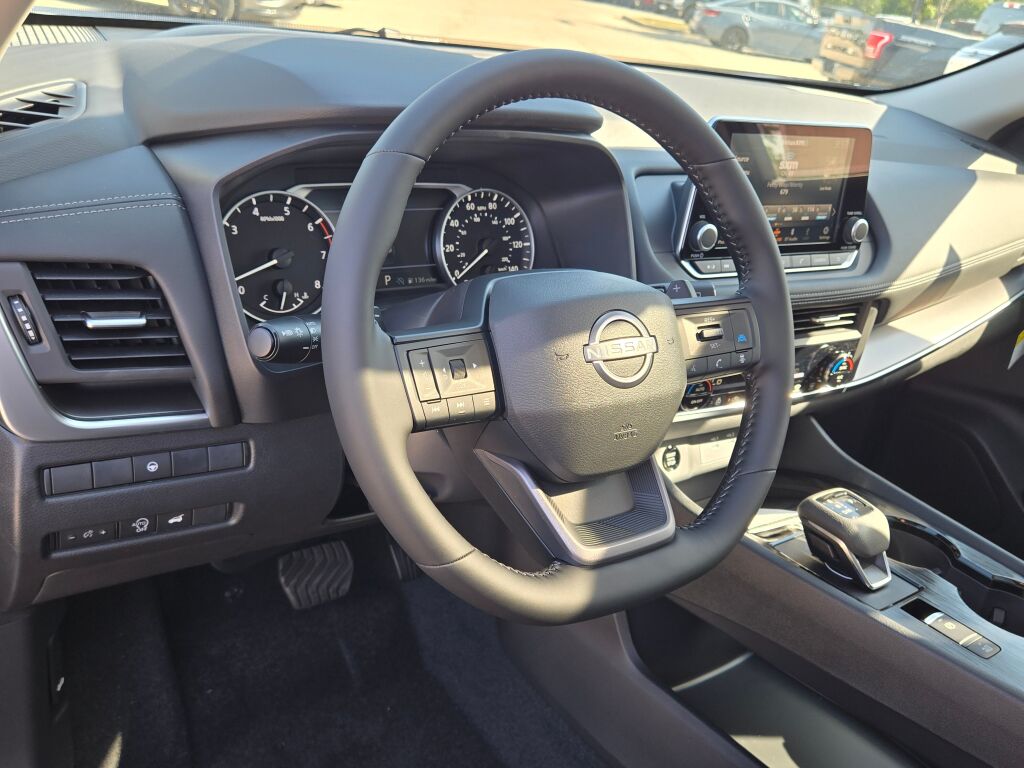 2026 Nissan Rogue SV photo 21