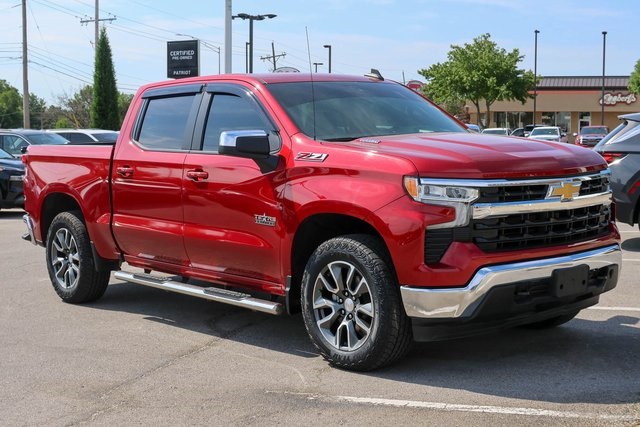Used 2022 Red Chevrolet LT image 1