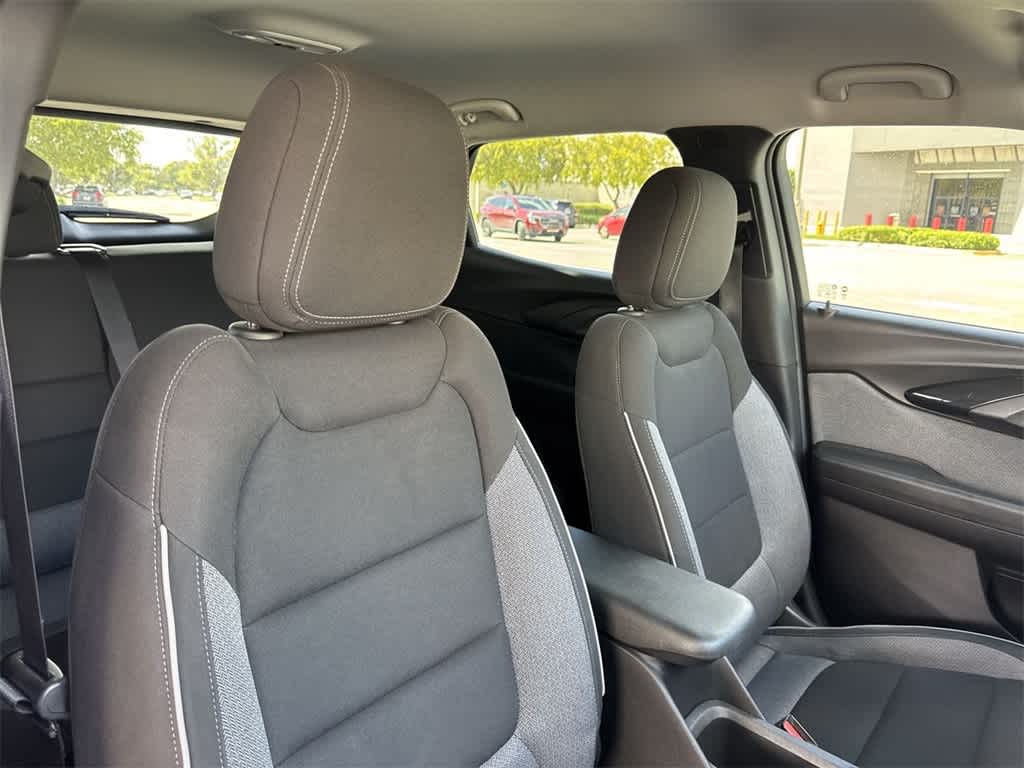 2023 Chevrolet Trailblazer LS photo 25