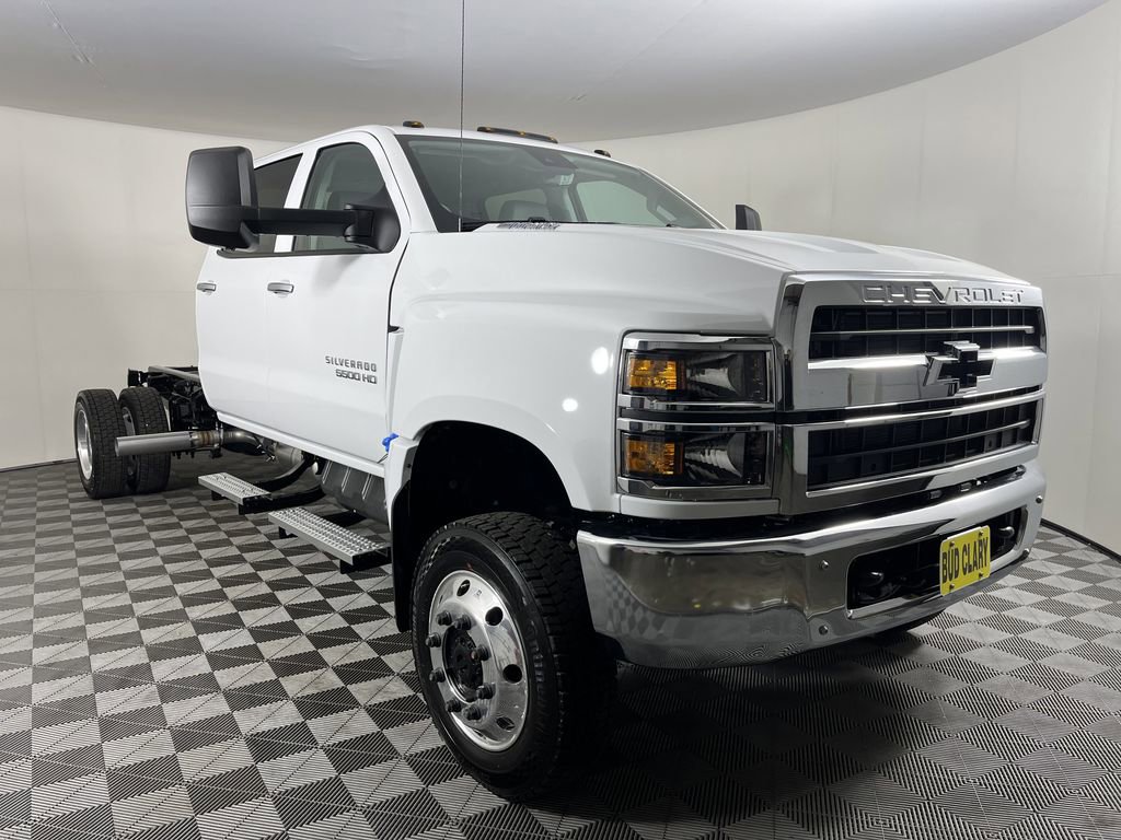 2025 Chevrolet Silverado 5500HD Work Truck photo 3