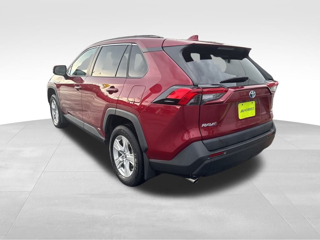 2020 Toyota RAV4 Hybrid LE photo 13