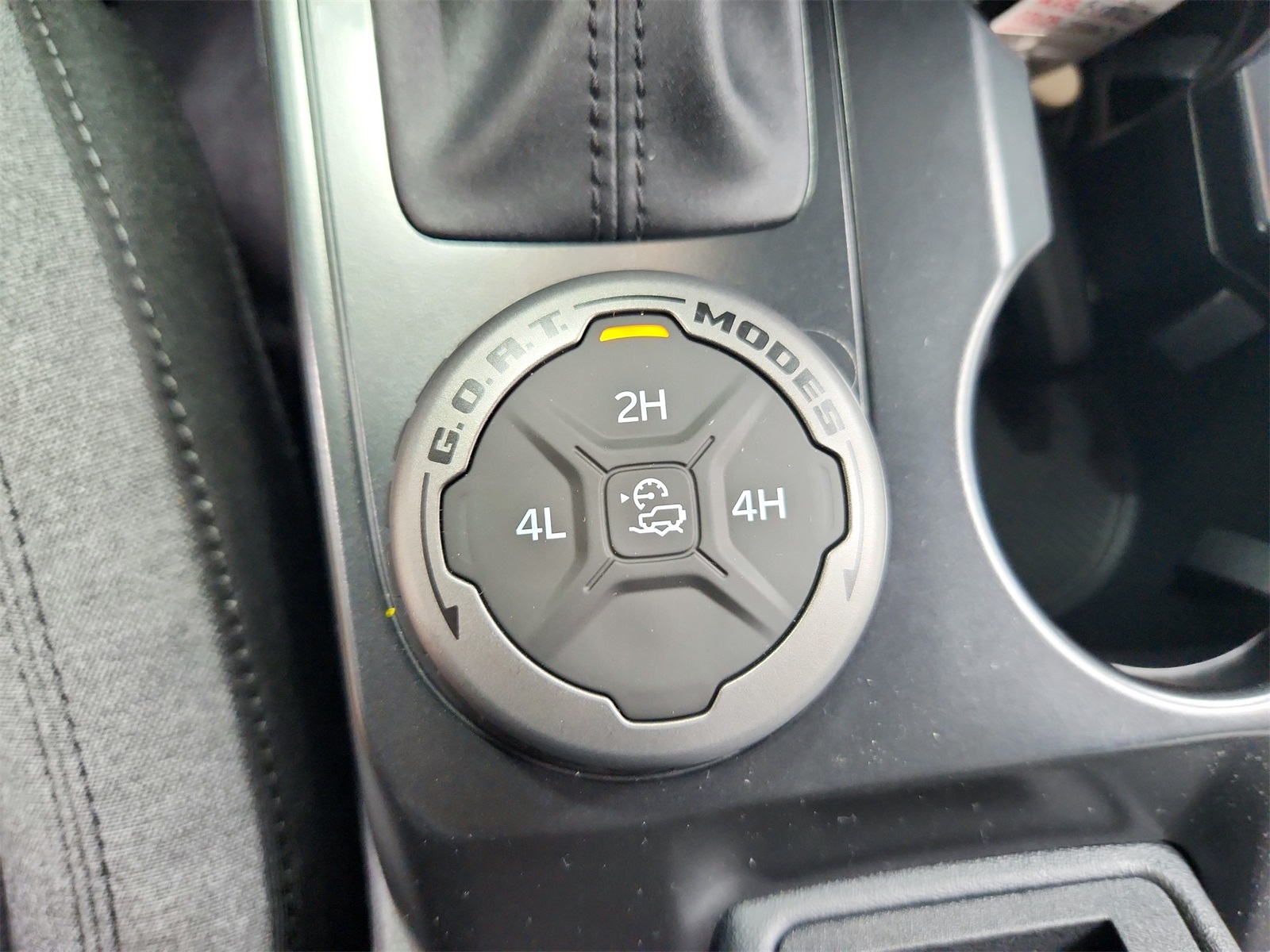 2025 Ford Bronco Base photo 25