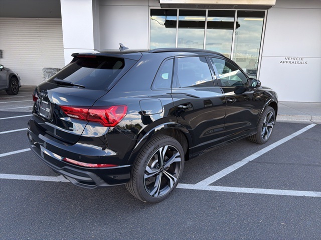 2024 Audi Q3 S line Premium Plus photo 4