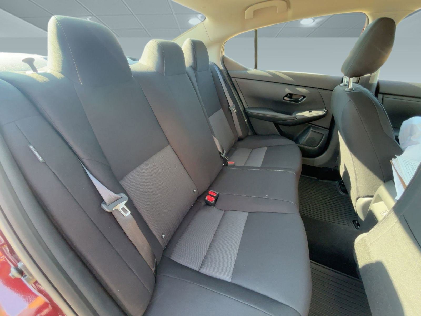 2025 Nissan Sentra SV photo 26
