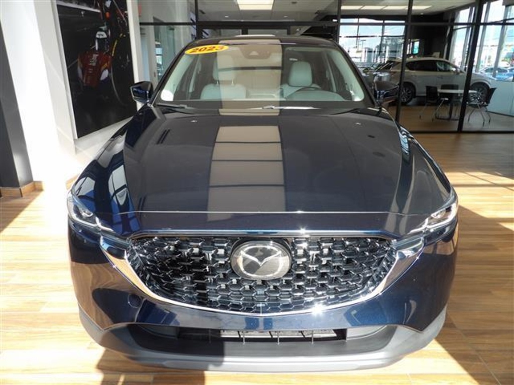 2023 Mazda CX-5 2.5 S Preferred photo 2