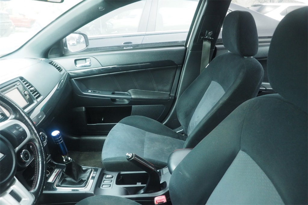 2015 Mitsubishi Lancer Evolution photo 5