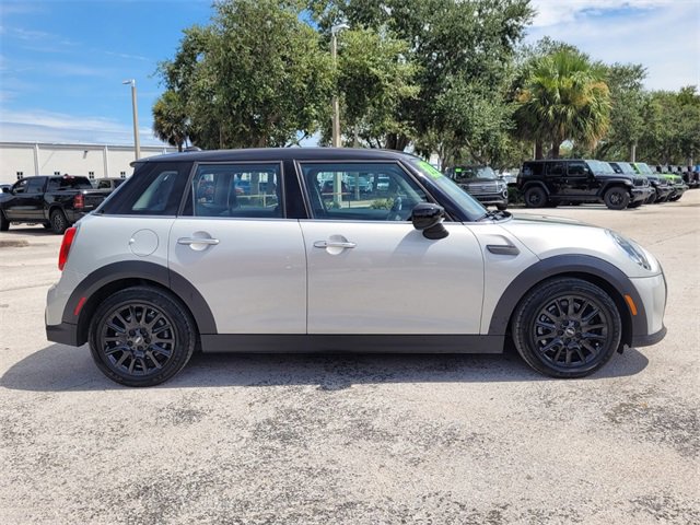 2022 Mini Cooper 4 Door Hardtop photo 2