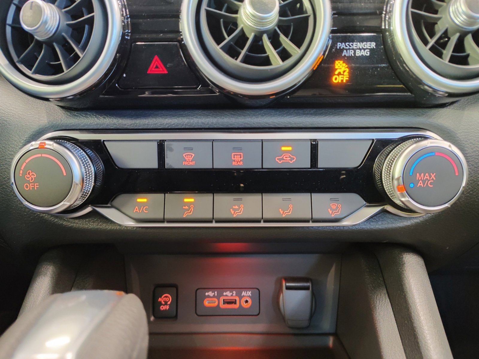 2025 Nissan Sentra SV photo 16