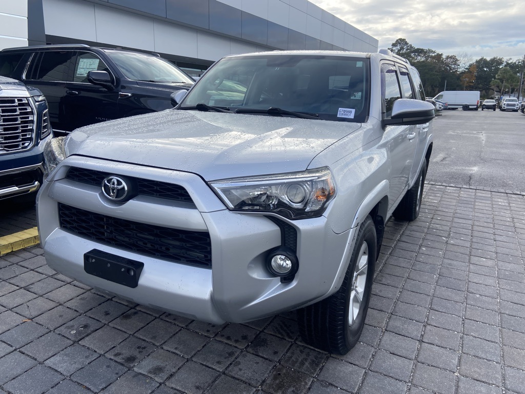2018 Toyota 4Runner SR5 2WD photo 4