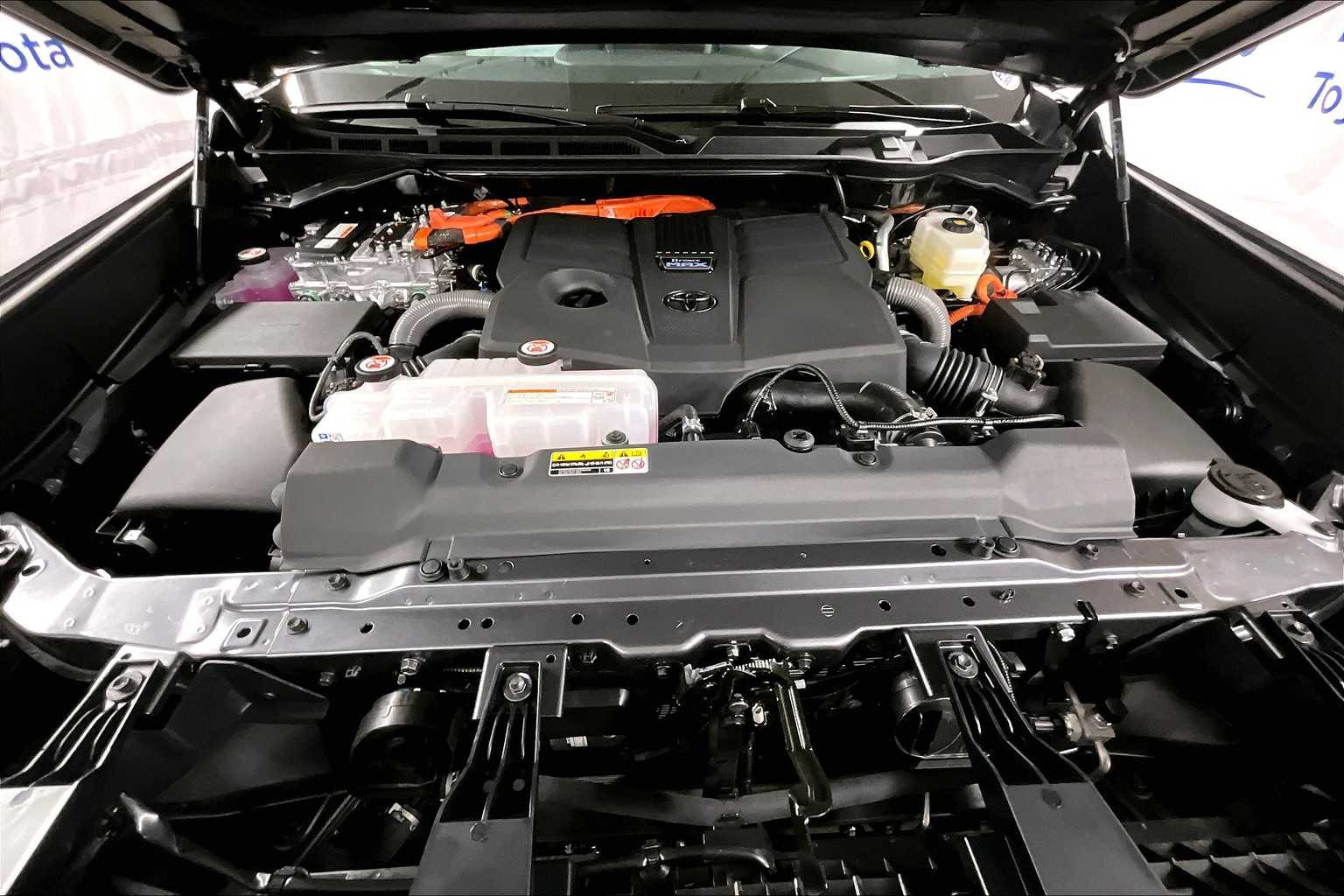 2025 Toyota Tundra CapStone CrewMax photo 14