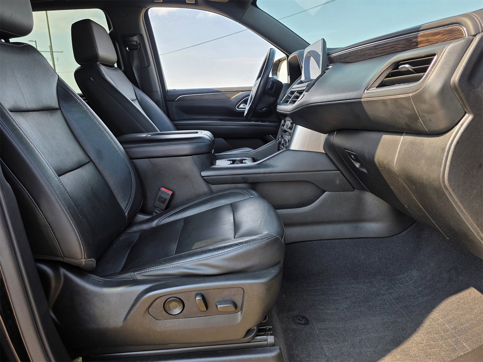 2021 Chevrolet Tahoe LT photo 21