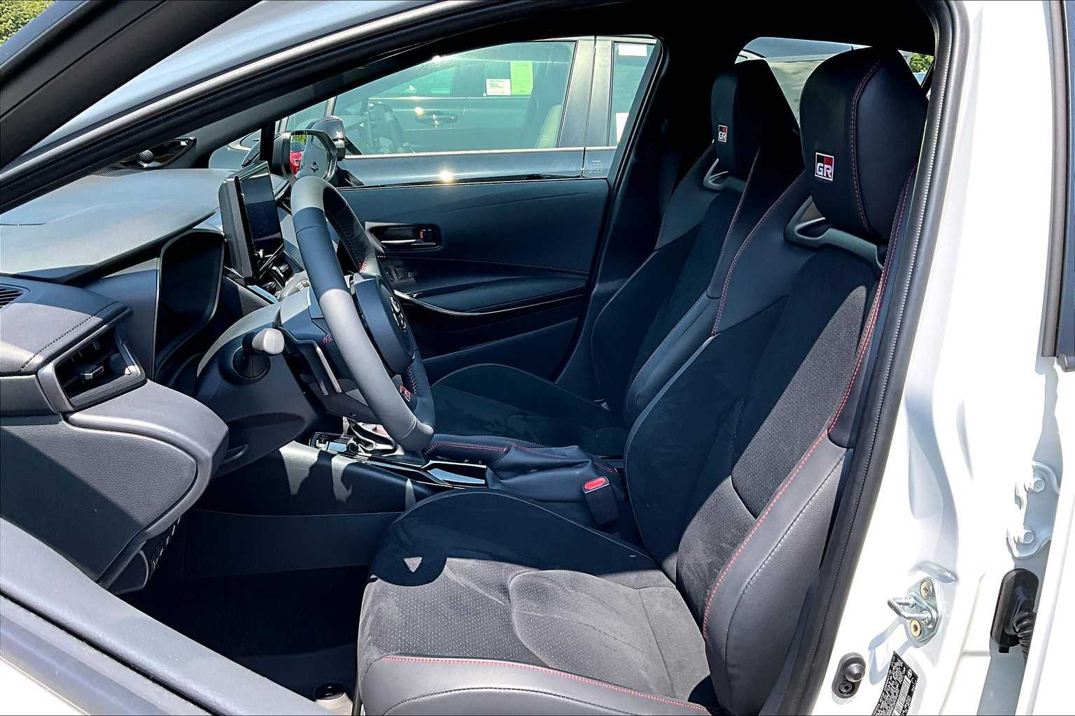 2025 Toyota Corolla GR Premium Plus photo 9