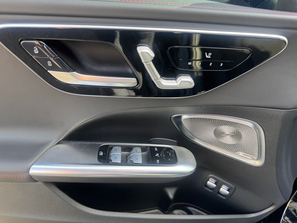 2025 Mercedes Benz C AMG 63 S E PERFORMANCE photo 10