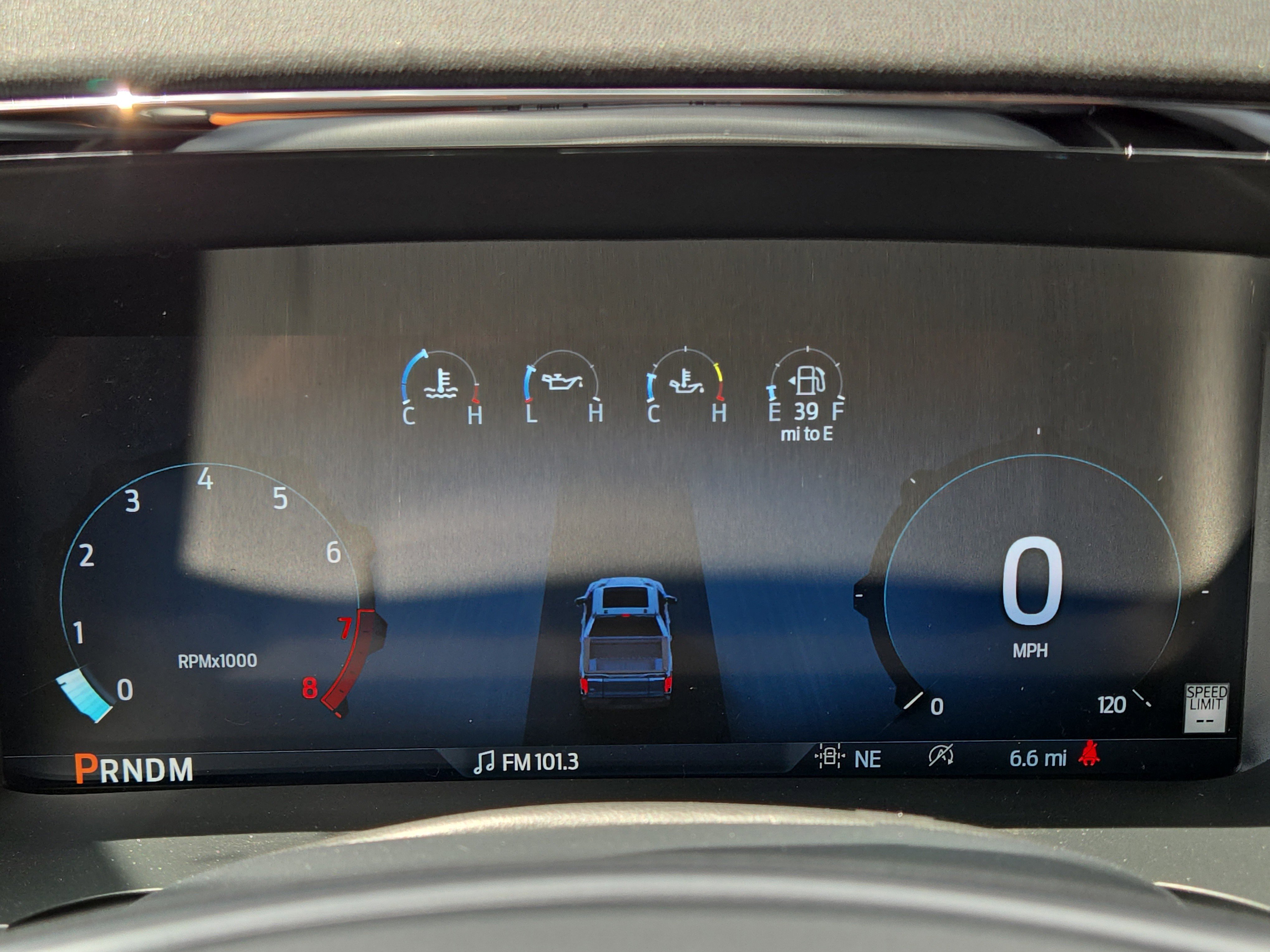 2025 Ford F-150 Lariat photo 3