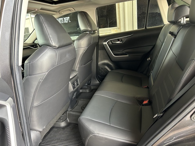 2022 Toyota RAV4 XLE Premium photo 19