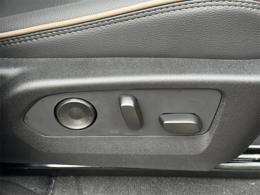 2026 GMC CANYON - Image 38