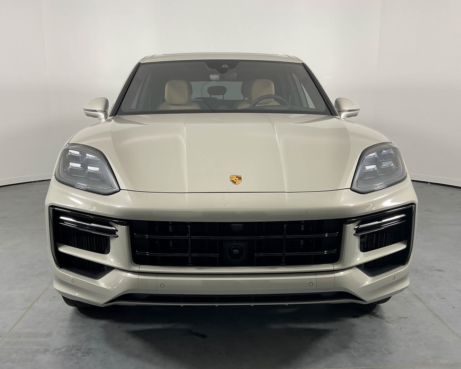 2024 Porsche Cayenne Turbo E-Hybrid photo 10