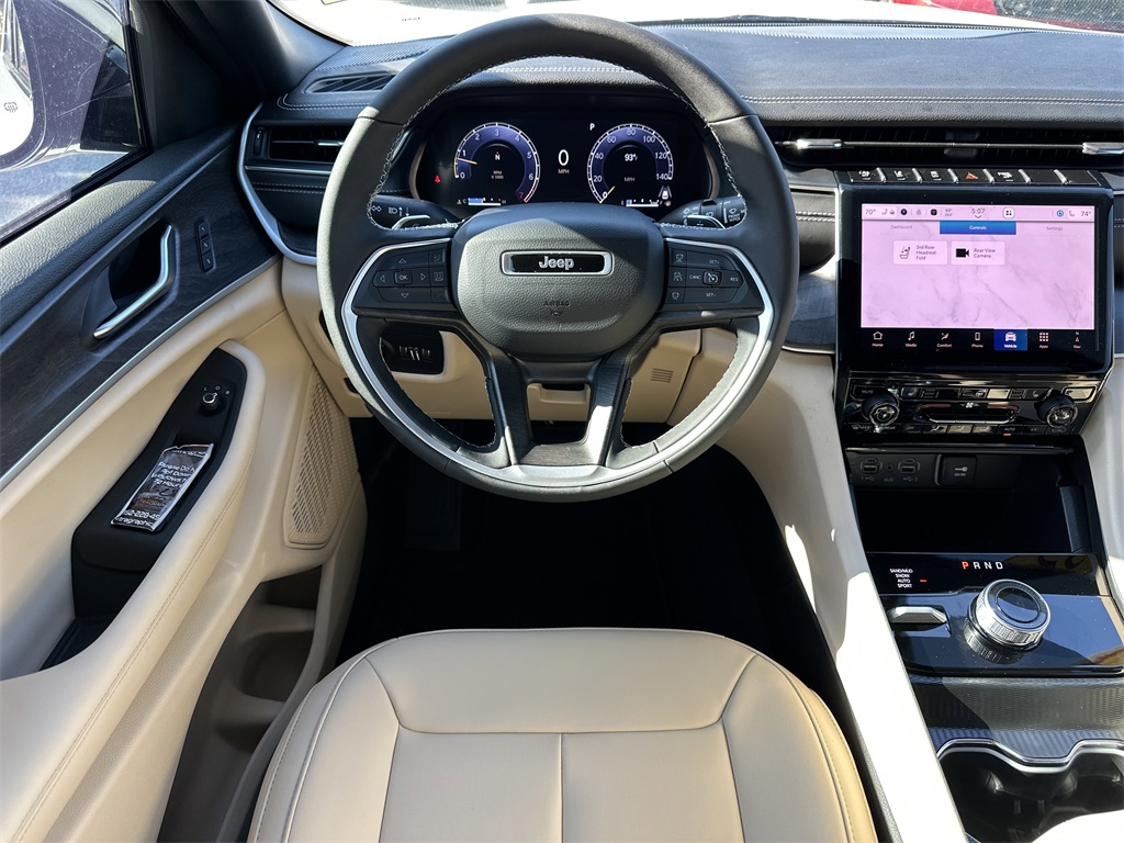 2025 Jeep Grand Cherokee Limited photo 12