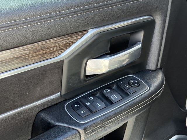 2020 Ram 2500 Laramie photo 12