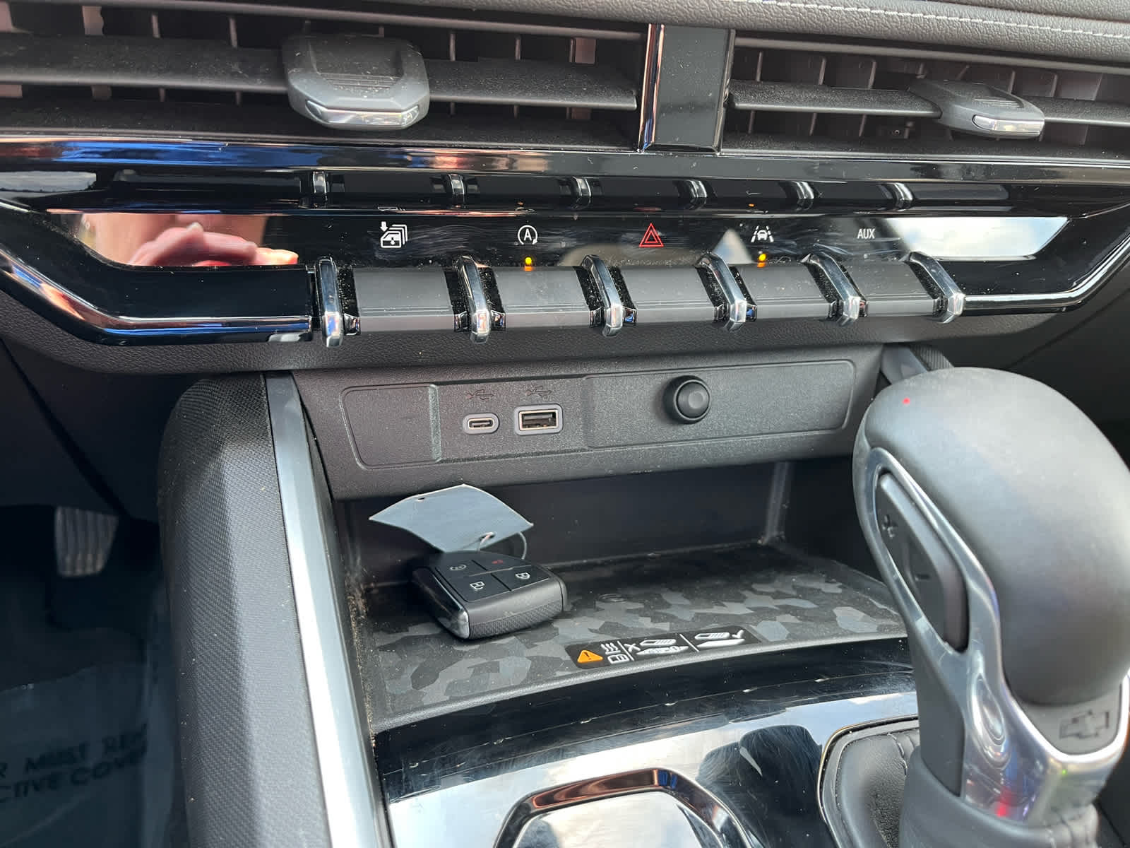 2024 Chevrolet Colorado LT photo 31