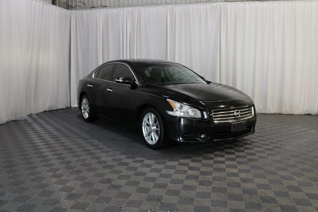 2010 Nissan Maxima SV photo 9