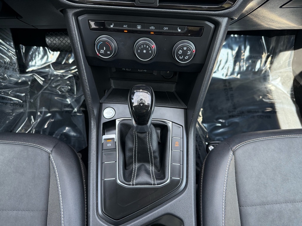 2022 Volkswagen Taos SE photo 21