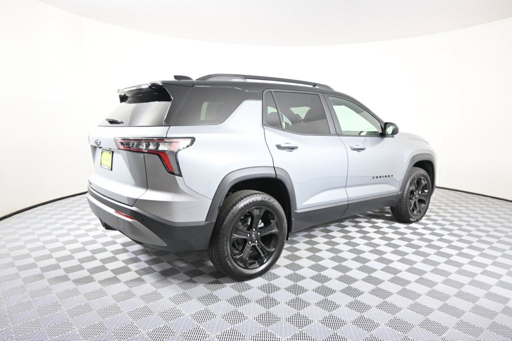 2026 Chevrolet Equinox LT photo 3