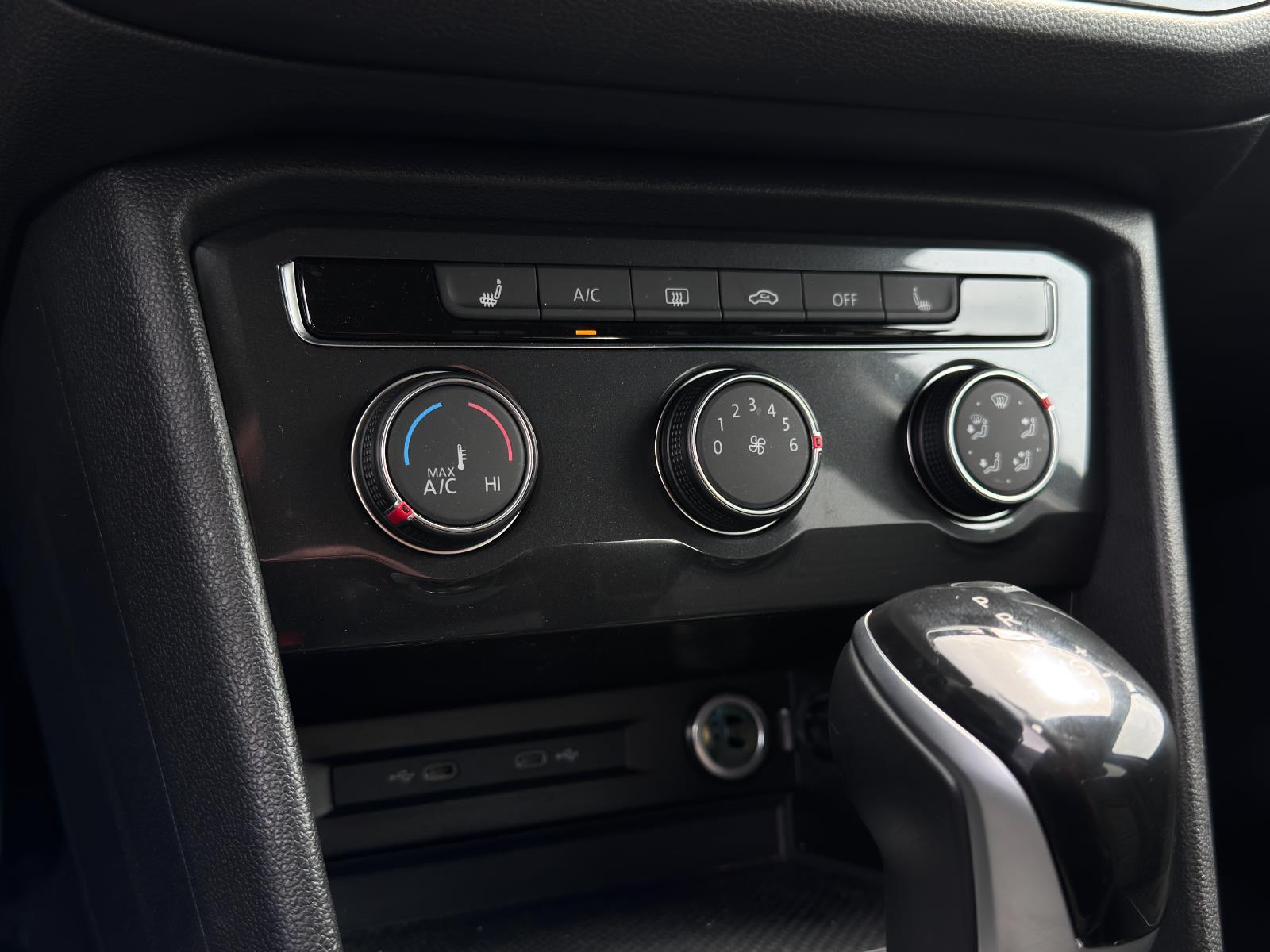 2022 Volkswagen Tiguan S photo 20