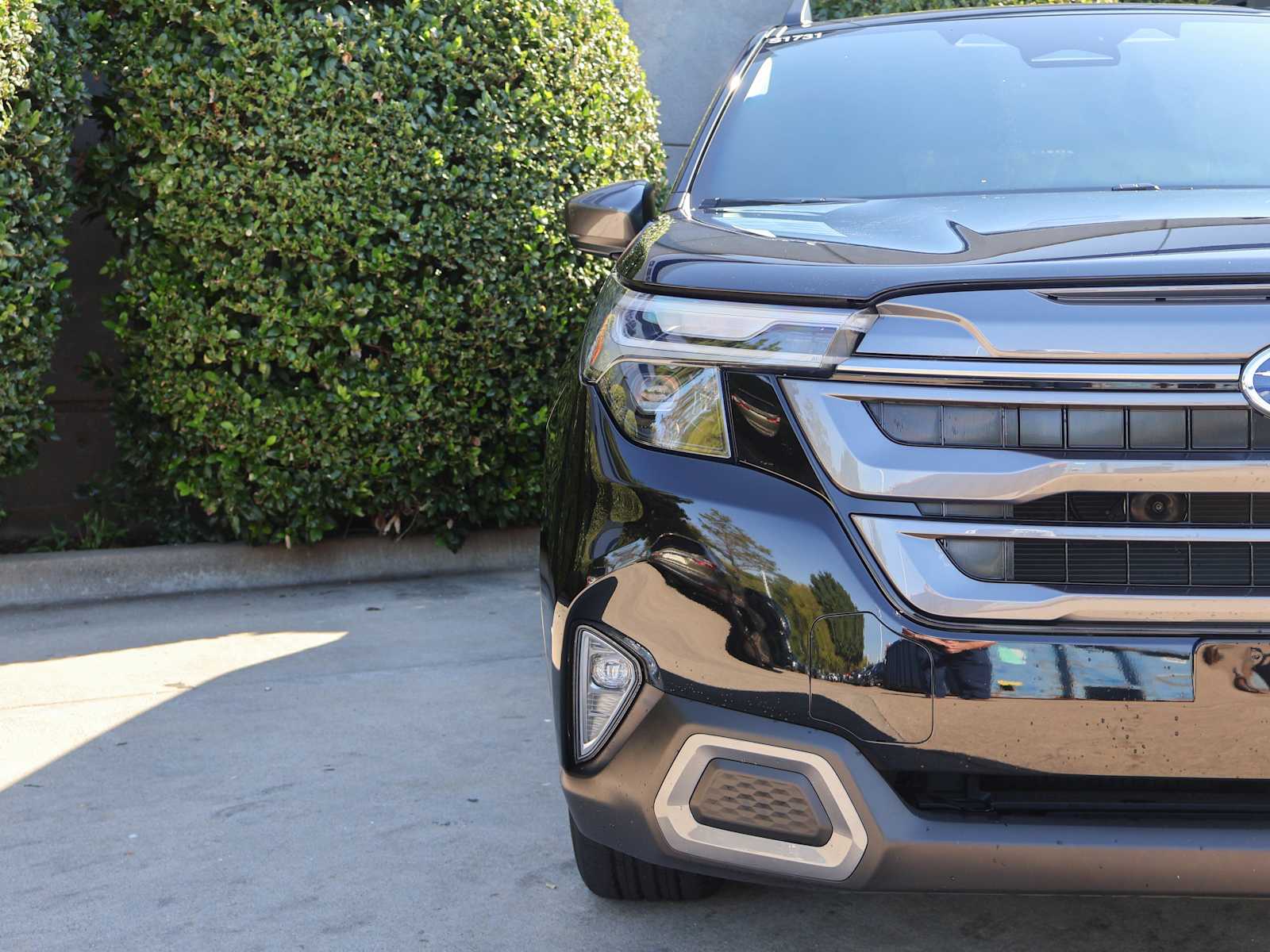 2025 Subaru Forester Limited photo 3