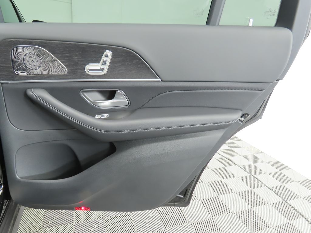 2025 Mercedes Benz GLS 450 4MATIC photo 27