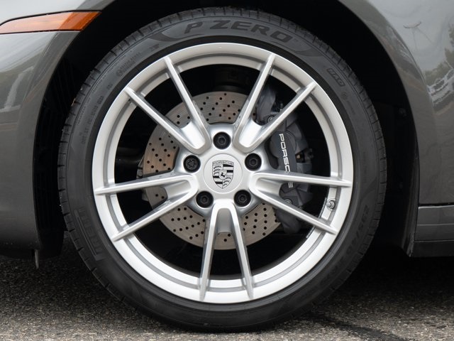 2024 Porsche 911 T 4 photo 12