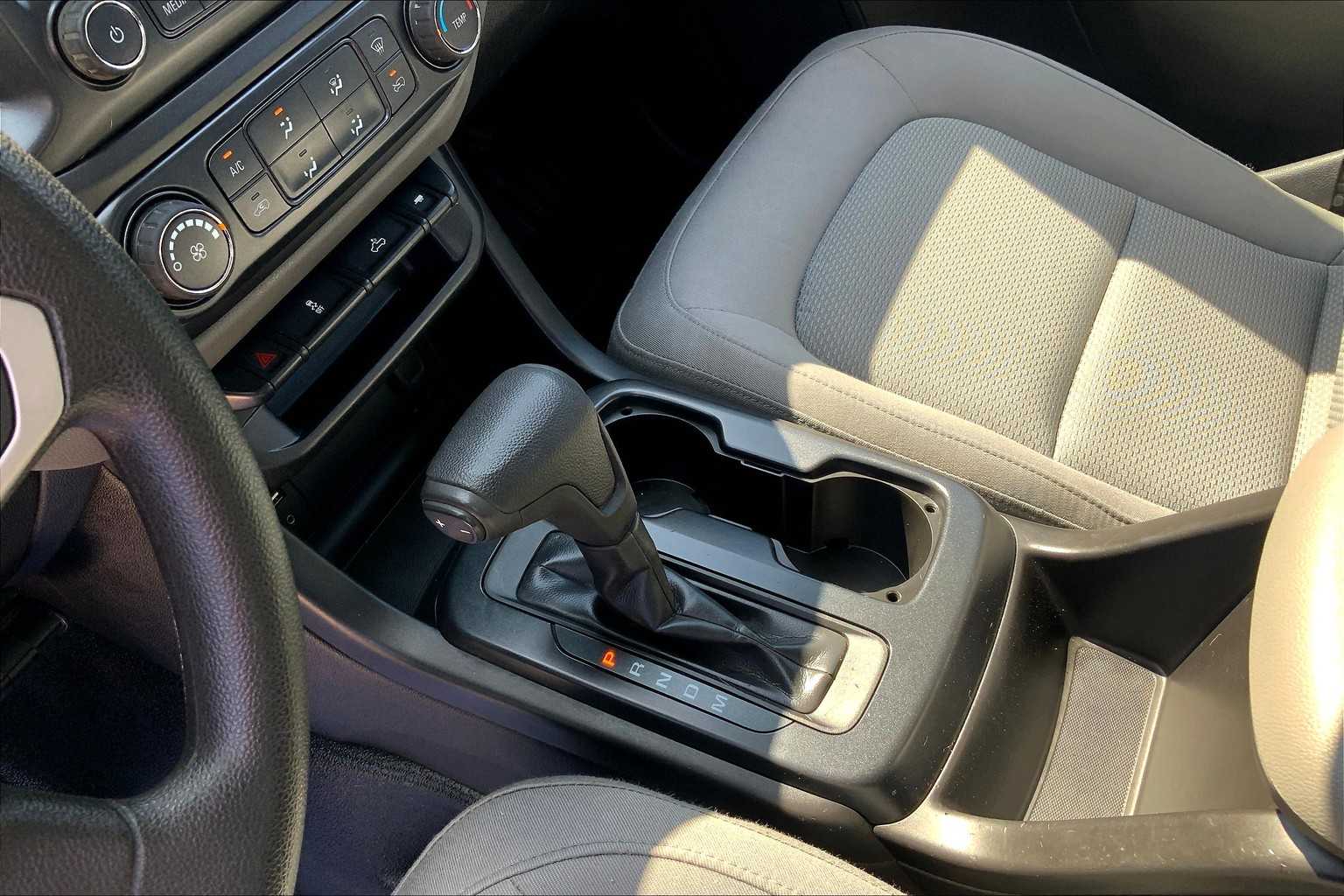 2015 Chevrolet Colorado Base photo 16