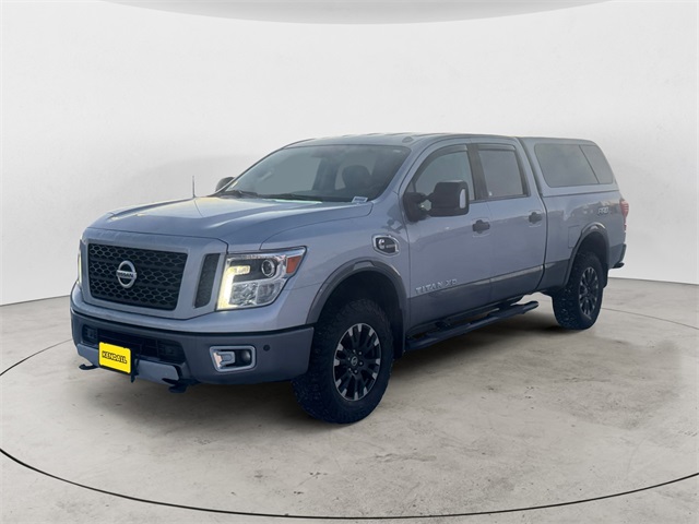 2018 Nissan Titan XD Pro-4X's photo