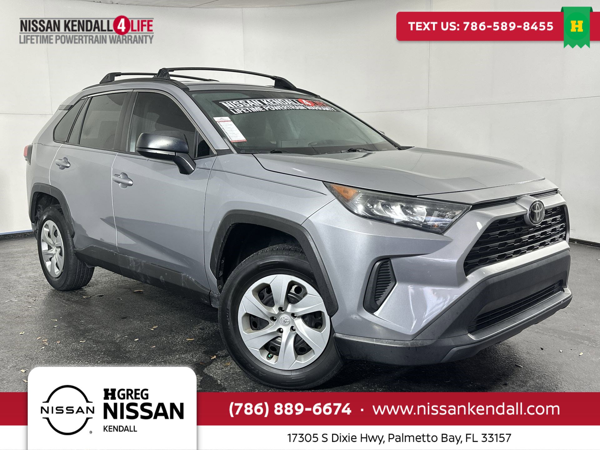 2021 Toyota RAV4 LE's photo