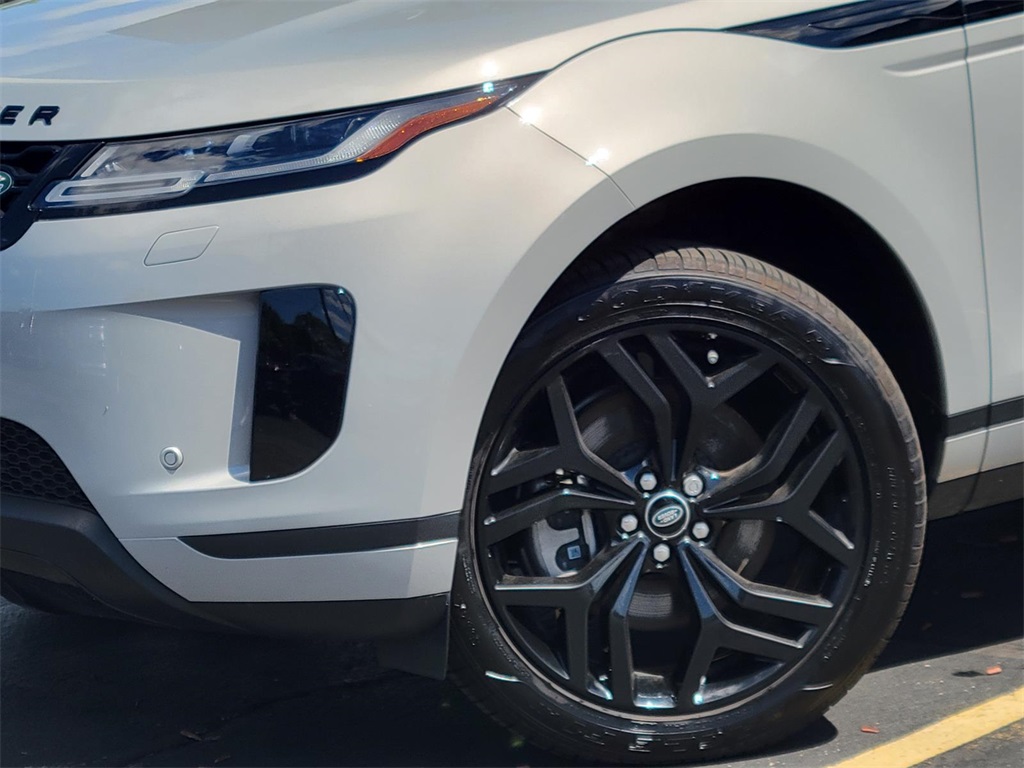 2023 Land Rover Range Rover Evoque SE photo 3