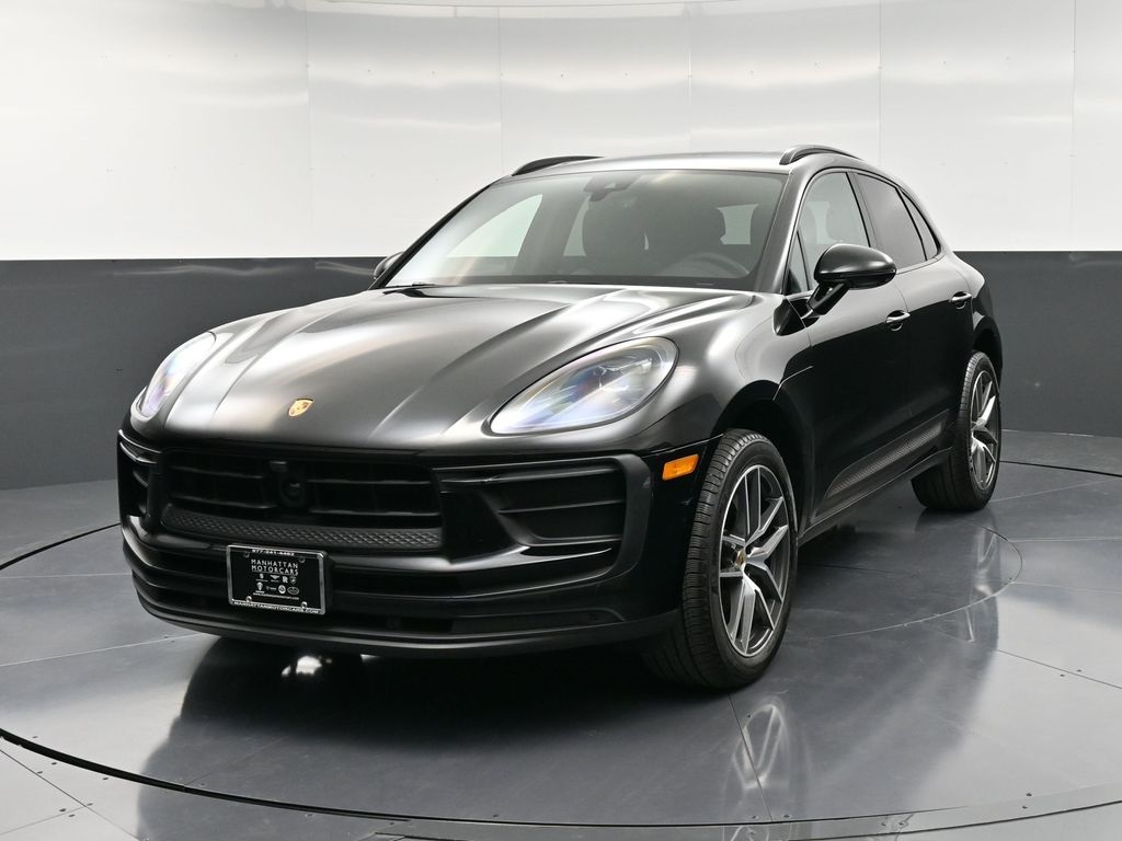 2024 Porsche Macan's photo