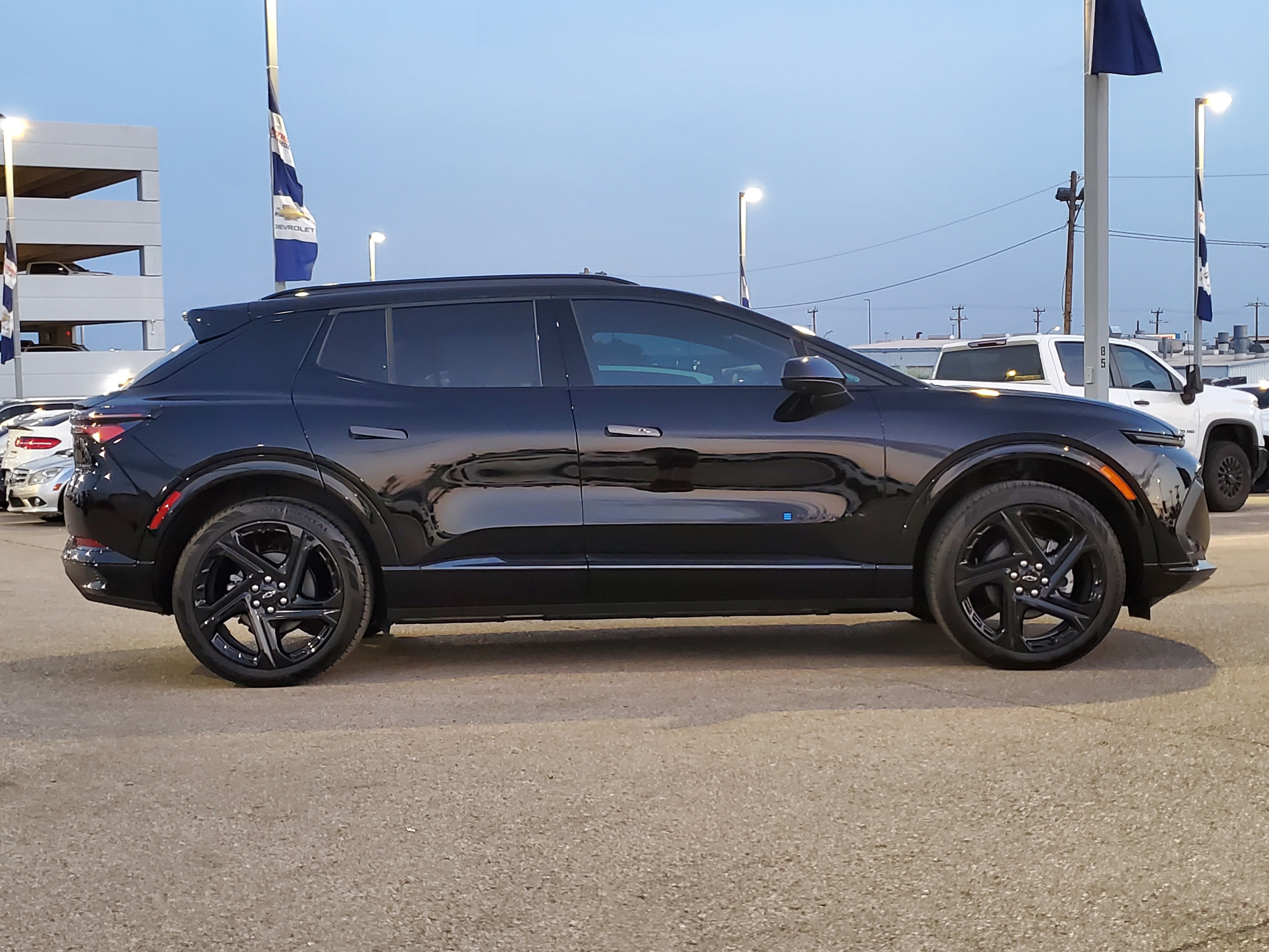 2025 Chevrolet Equinox EV 3RS photo 3