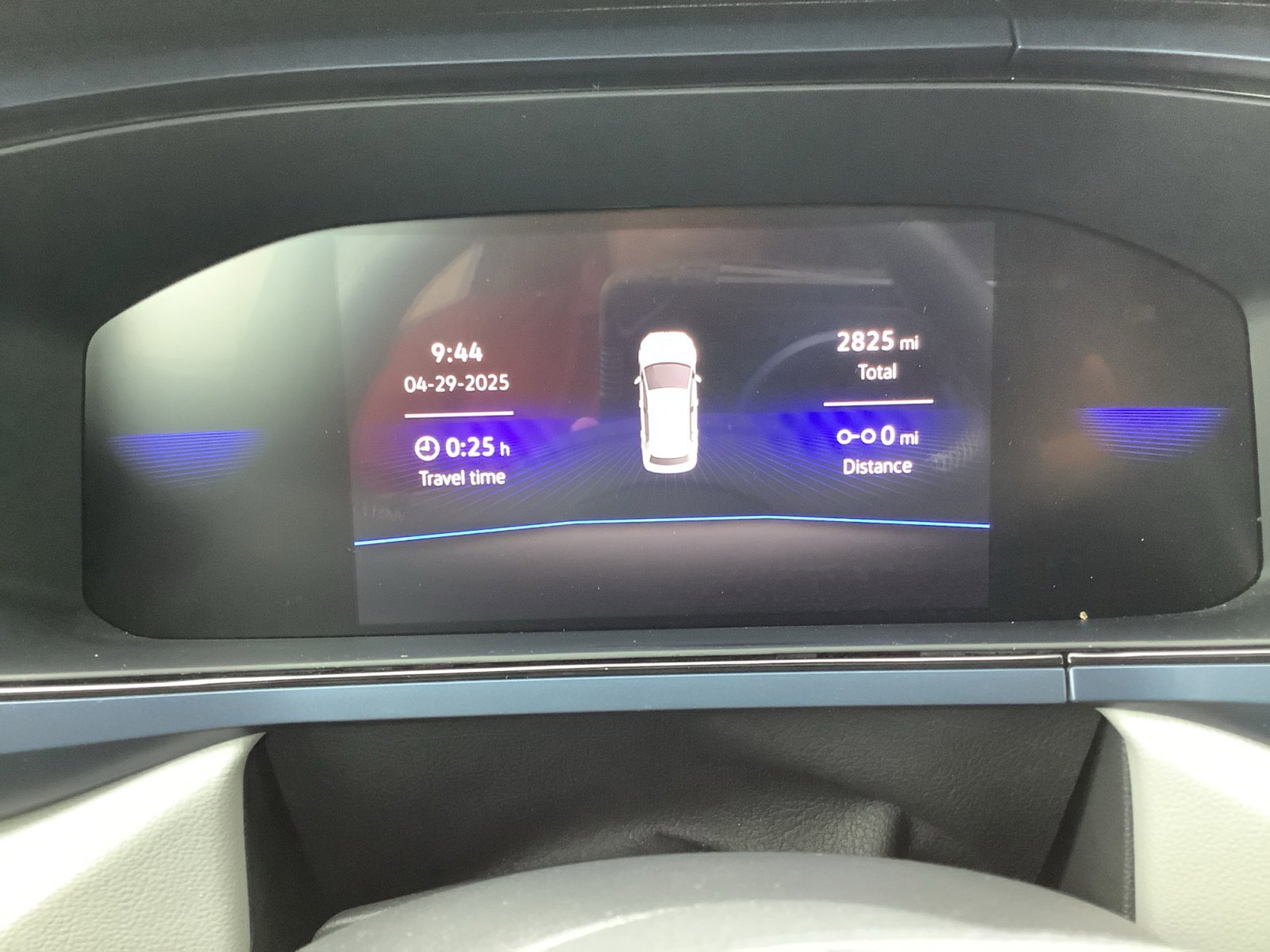 2024 Volkswagen Taos SE photo 8