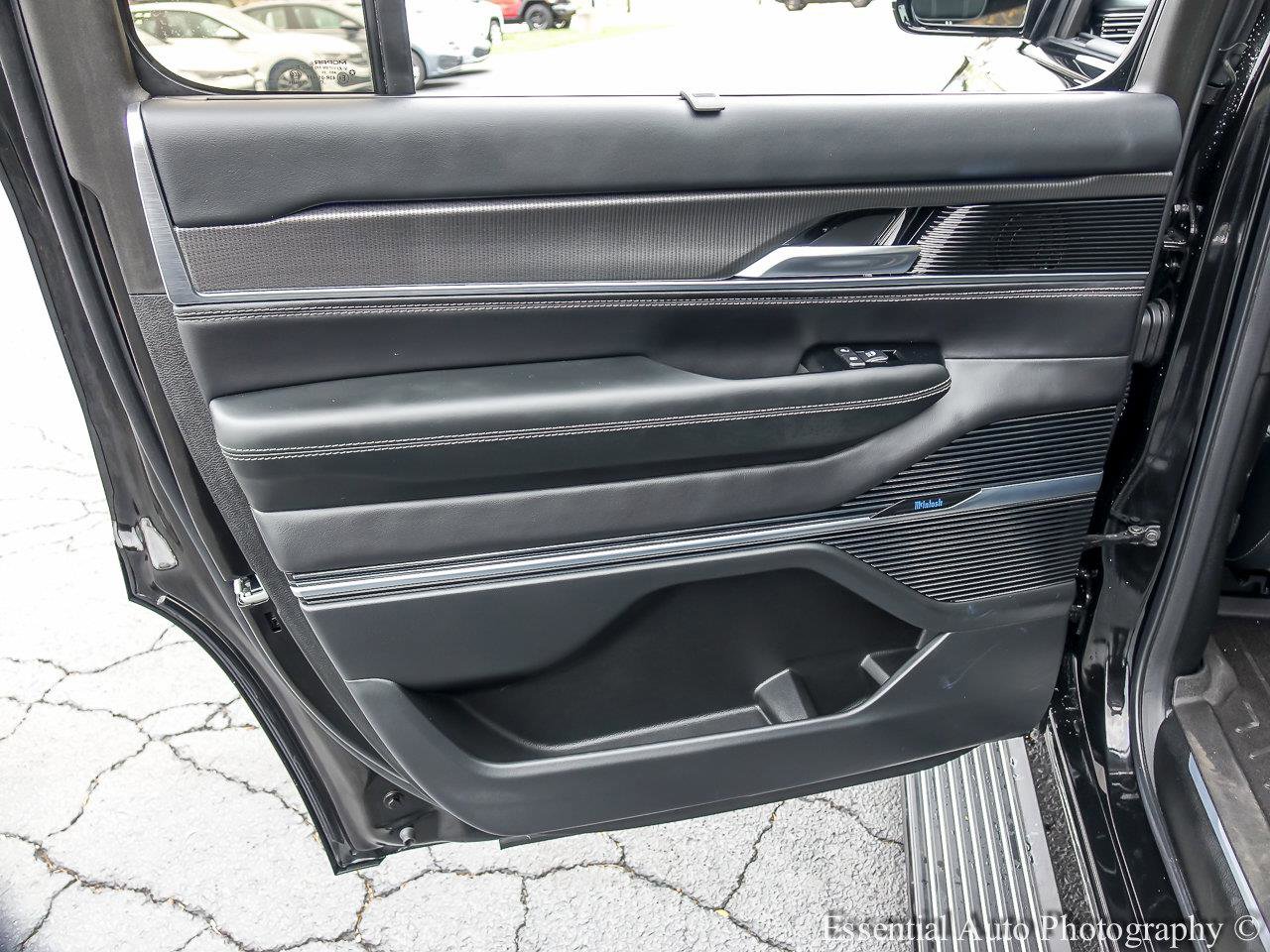 2023 JEEP GRAND WAGONEER - Image 24