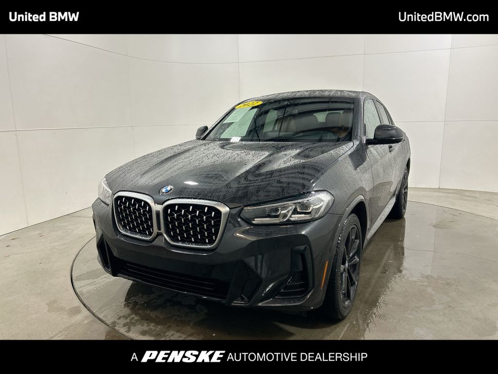 2022 BMW X4 30i's photo