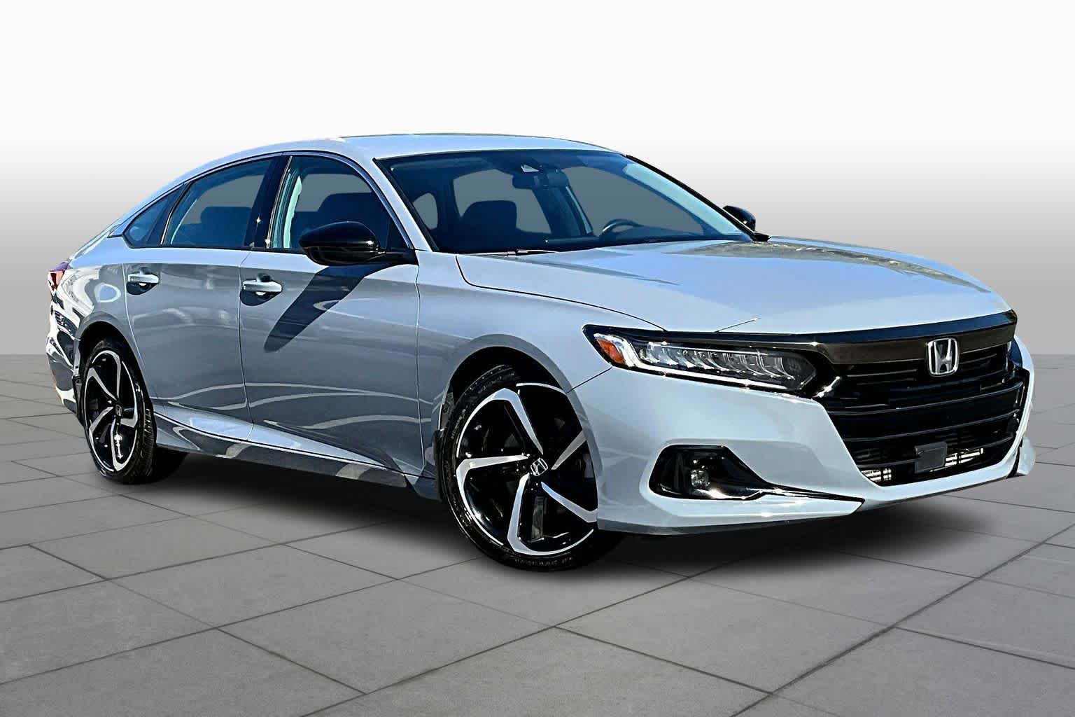 Used 2022 Honda Accord Sport SE with VIN 1HGCV1F45NA105764 for sale in Northfield, Minnesota