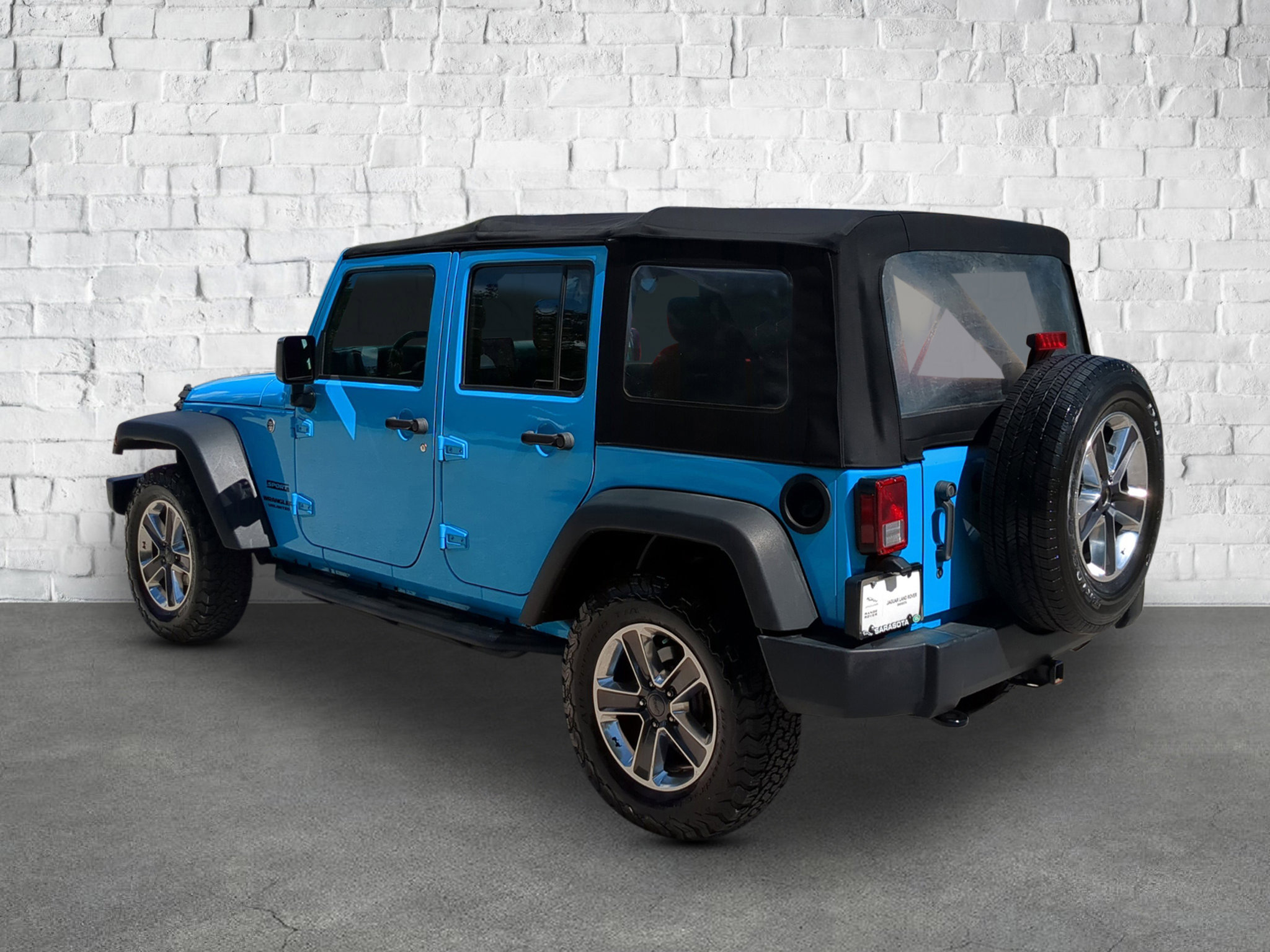 2017 Jeep Wrangler Unlimited Sport photo 4