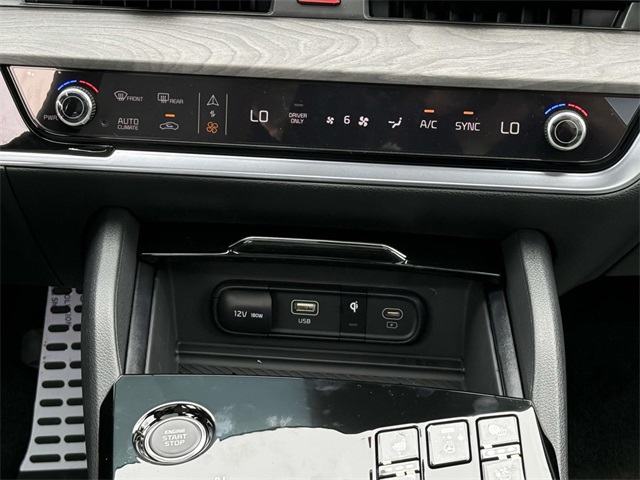 2025 Kia Sportage Plug-In Hybrid X-Line Prestige photo 2
