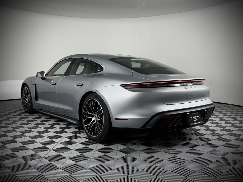 2025 Porsche Taycan 4S photo 3