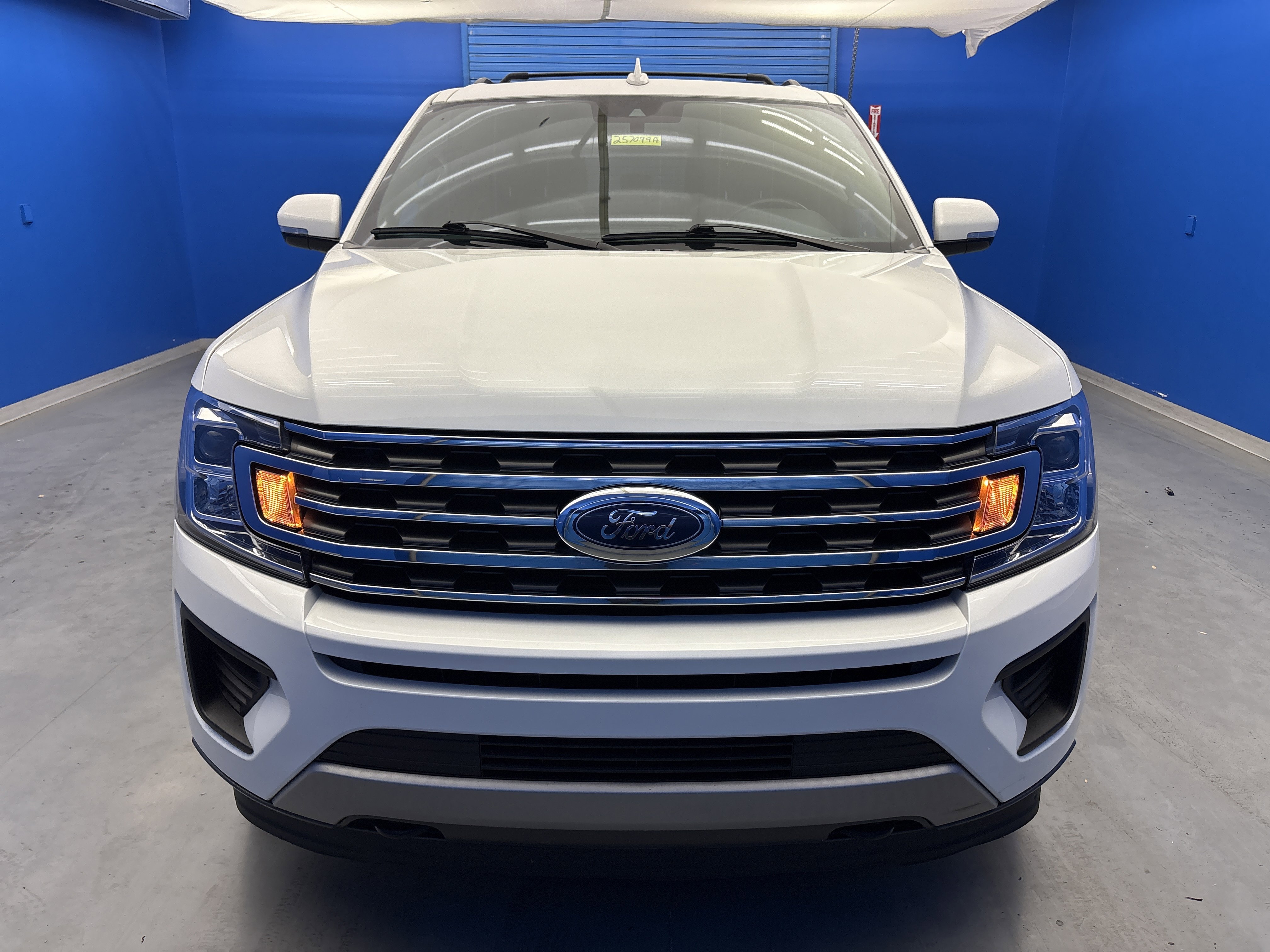 2021 Ford Expedition XLT photo 2